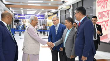 জাপান সফর শেষে দেশে ফিরেছেন প্রধান উপদেষ্টা