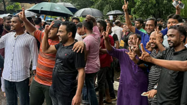 রিট খারিজে ইশরাক হোসেনের কর্মী-সমর্থকদের আনন্দ মিছিল