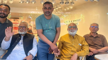 লন্ডনে প্রকাশ্যে সাবেক মন্ত্রী শ ম রেজাউল করিম, করেছেন বিক্ষোভ