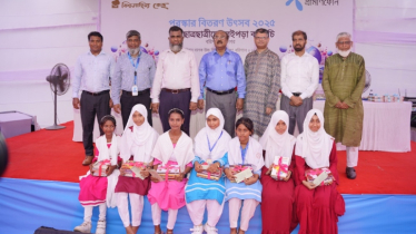 বই পড়ে পুরস্কার পেলো বরিশালের ২৪১১ শিক্ষার্থী