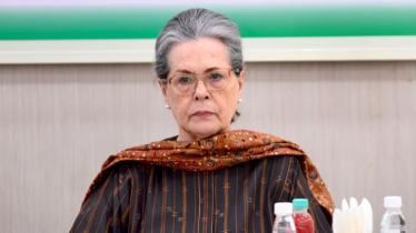 নাগরিকত্ব পাওয়ার ৩ বছর আগেই ভোটার, সোনিয়া গান্ধীর নামে মামলা