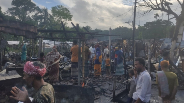 তালায় অগ্নিকাণ্ডে ৮ দোকান পুড়ে ছাই