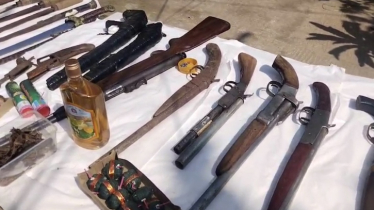 রাউজানে র্যাবের অভিযান, বিপুল অস্ত্র-গোলাবারুদ উদ্ধার রাউজানে র্যাবের অভিযান, বিপুল অস্ত্র-গোলাবারুদ উদ্ধার