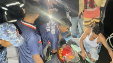ফেরি থেকে পড়ে গেলো ট্রাকসহ ৫ গাড়ি, প্রাণ গেলো তিনজনের
