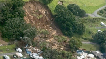 নিউজিল্যান্ডে ভয়াবহ ভূমিধস: শিশুসহ বহু মানুষ নিখোঁজ, উদ্ধার তৎপরতা জোরদার