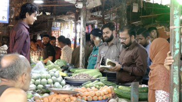 অক্সিজেন এলাকায় কাঁচাবাজারে অভিযান, জরিমানা