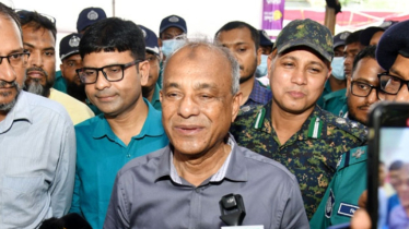 দুর্নীতিবাজরা না থাকায় বাজারে গরুর দাম কম: স্বরাষ্ট্র উপদেষ্টা