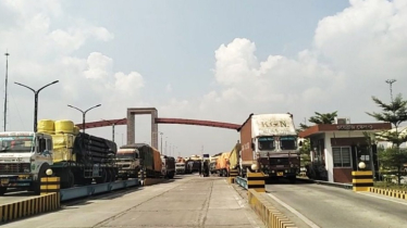 বেনাপোলে স্থলবন্দরে সন্ধ্যার পর আমদানি-রফতানি বন্ধ, বিপাকে ব্যবসায়ীরা বেনাপোলে স্থলবন্দরে সন্ধ্যার পর আমদানি-রফতানি বন্ধ, বিপাকে ব্যবসায়ীরা
