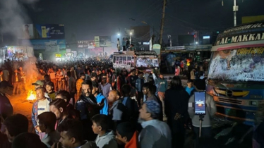 হাফ ভাড়া না নেওয়াকে কেন্দ্র করে অর্ধশতাধিক বাস ভাঙচুর, সংঘর্ষে আহত ৬০