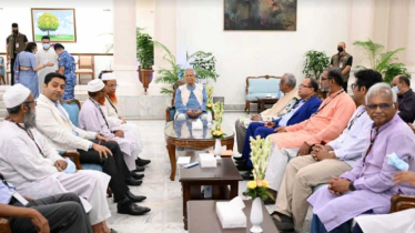 প্রধান উপদেষ্টার সঙ্গে ১৪ রাজনৈতিক দলের নেতৃবৃন্দের বৈঠক