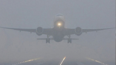 কুয়াশায় ঢাকায় নামতে না পেরে কলকাতা গেলো ৫ ফ্লাইট 