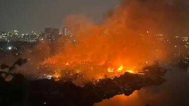 কড়াইল বস্তিতে লাগা আগুনের তীব্রতা থামেনি, চেষ্টায় ফায়ারের ১৬ ইউনিট
