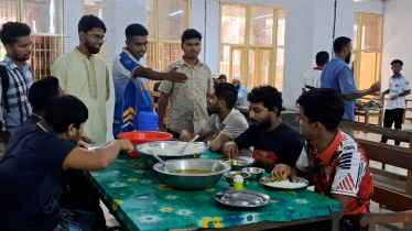 দুর্গাপূজার ছুটিতে বন্ধ ক্যাম্পাসেই চলছে চাকসু নির্বাচনের প্রচারণা