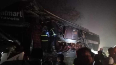 ট্রাকের পেছনে বাসের ধাক্কায় এক নৌ সদস্যসহ ৩ জন নিহত