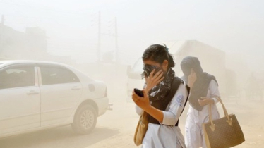 দূষিত শহরের তালিকায় আবারও শীর্ষে ঢাকা