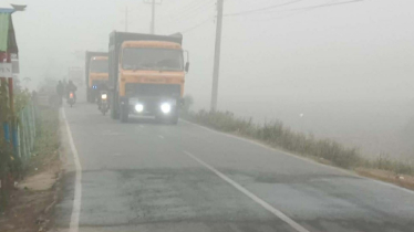 কনকনে ঠান্ডা ও ঘন কুয়াশায় জুবুথুবু গাইবান্ধার জনজীবন