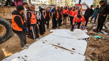 গাজায় বাড়ির ধ্বংসস্তূপে মিললো একই পরিবারের ৩০ জনের লাশ