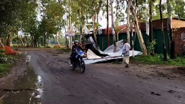 কালবৈশাখীর তাণ্ডবে ঘরবাড়ি ক্ষতিগ্রস্ত একাধিক জেলায়, নিহত ১