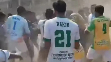 জবিতে দফায় দফায় সংঘর্ষ, সহকারী প্রক্টর ও সাংবাদিকসহ আহত ২০