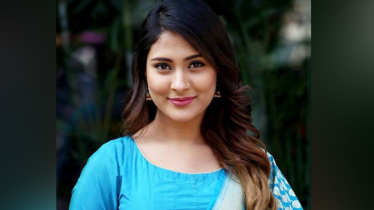 বিমানবন্দরে ১৪ বোতল মদসহ আটকের অভিযোগ অস্বীকার করলেন মেহজাবীন