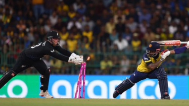 শ্রীলঙ্কাকে বিদায় করে সেমিফাইনালে এক পা নিউজিল্যান্ডের