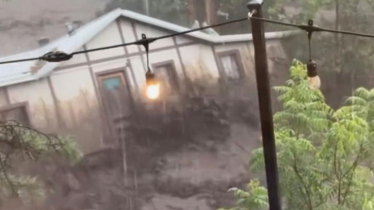 নিউ মেক্সিকোতে ভয়াবহ বন্যা, প্রাণঘাতী প্রাকৃতিক দুর্যোগে বিপর্যস্ত জনজীবন