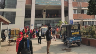 তীব্র শীতে বিপর্যস্ত জনজীবন, চাঁপাইনবাবগঞ্জে বাড়ছে রোগী