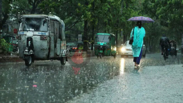 নিম্নচাপে রাজধানীসহ সারাদেশে গুঁড়ি গুঁড়ি বৃষ্টি