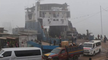 ২ঘণ্টা বন্ধ থাকার পর দৌলতদিয়া-পাটুরিয়া নৌরুটে ফেরি চলাচল শুরু