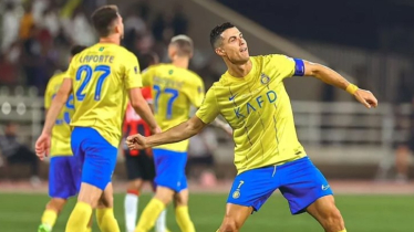 লিওনেল মেসিকে ছাড়িয়ে শীর্ষে ক্রিশ্চিয়ানো রোনালাদো