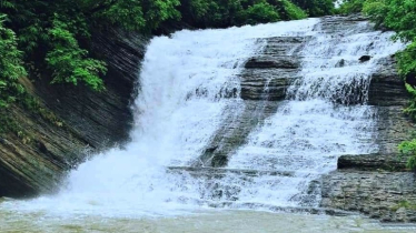 চট্টগ্রামে ঝর্ণায় ডুবে কলেজ ছাত্রের মৃত্যু