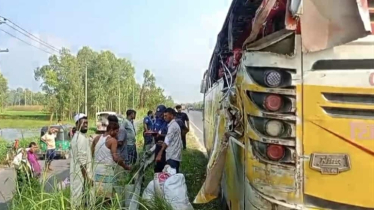 টাঙ্গাইলে বাস-ট্রাক সংঘর্ষে নারীসহ নিহত ৩