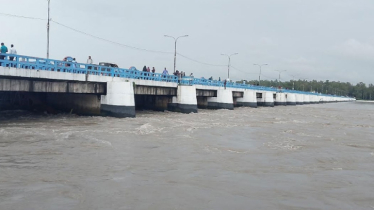 তিস্তার পানি বিপৎসীমার ওপরে, ব্যারাজের সবকটি জলকপাট খুলে দেওয়া হয়েছে
