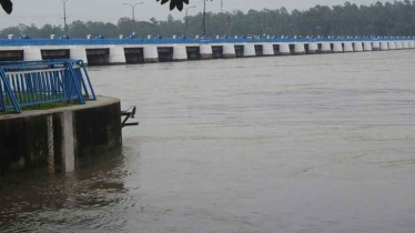তিস্তার পানি বেড়ে যাওয়ায় খুলে দেওয়া হয়েছে ৪৪ গেট