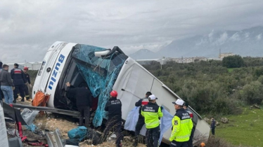 তুরস্কে সড়ক দুর্ঘটনায় ১৬ জন নিহত 