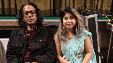 একই মঞ্চে বাপ্পা মজুমদার ও মেহজাবীন মেহা