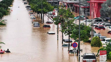 টানা বর্ষণে ভিয়েতনামে ভয়াবহ বন্যা, নিহত কমপক্ষে ৪১ টানা বর্ষণে ভিয়েতনামে ভয়াবহ বন্যা, নিহত কমপক্ষে ৪১