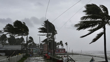 দুপুরের মধ্যে দেশের সাত অঞ্চলে ঝড়ের আভাস