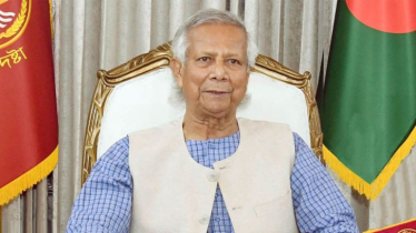 নারী ফুটবল দলকে অভিনন্দন জানালেন প্রধান উপদেষ্টা