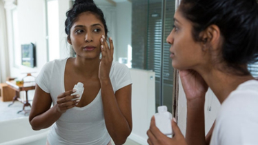 প্রতিদিন সানস্ক্রিন ব্যবহারে পাওয়া যাবে যেসব উপকারিতা প্রতিদিন সানস্ক্রিন ব্যবহারে পাওয়া যাবে যেসব উপকারিতা