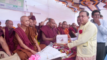 খাগড়াছড়িতে সাংগ্রাইং উৎসবে শতাধিক বুদ্ধ ভিক্ষুকে মহাসংঘদান