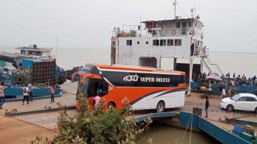 ঈদে স্বস্তিতে পারাপার পাটুরিয়া,আরিচা নৌ-রুটে
