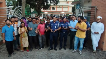 সমন্বয়কদের সাথে নিয়ে টাঙ্গাইল সদর থানা খুললেন পুলিশ সুপার