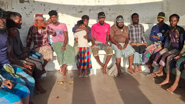 আরাকান আর্মির হাতে আটক, কৌশলে পালিয়ে দেশে এলেন ১৮ জেলে