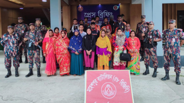অবৈধভাবে ভারতে যাওয়ার পথে ১২ নারীসহ ৪৭ জন আটক