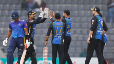 বিপিএলের শুরুতেই রংপুরের দাপট, উড়ে গেল চট্টগ্রাম