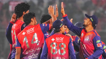 পর্দা নামলো বিপিএলের, ব্যাটে-বলে সেরা হলেন যারা