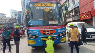 অতিরিক্ত শব্দ সৃষ্টি করায় ৬ যানবাহনে জরিমানা অতিরিক্ত শব্দ সৃষ্টি করায় ৬ যানবাহনে জরিমানা