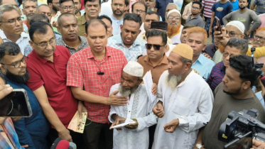 বগুড়ায় অগ্নিকাণ্ডে নিঃস্ব তিন পরিবারে তারেক রহমানের আর্থিক সহায়তা
