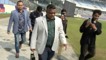 রাতভর দেশ ছাড়ার গুজব, সকালেই মিরপুরে হাজির বুলবুল